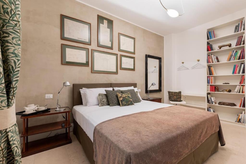 Luxurious Of The Antiquarian At Spanish Steps Appartement