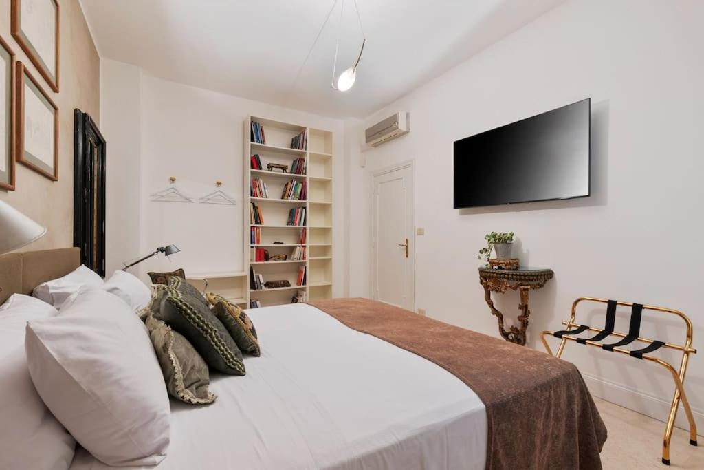Luxurious Of The Antiquarian At Spanish Steps Appartement